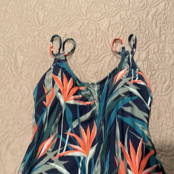 Cute Swimsuit - Picture 2 of 10